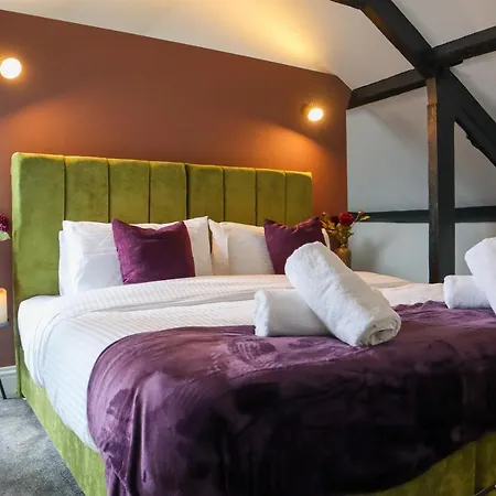 Апартаменты The Retreat *